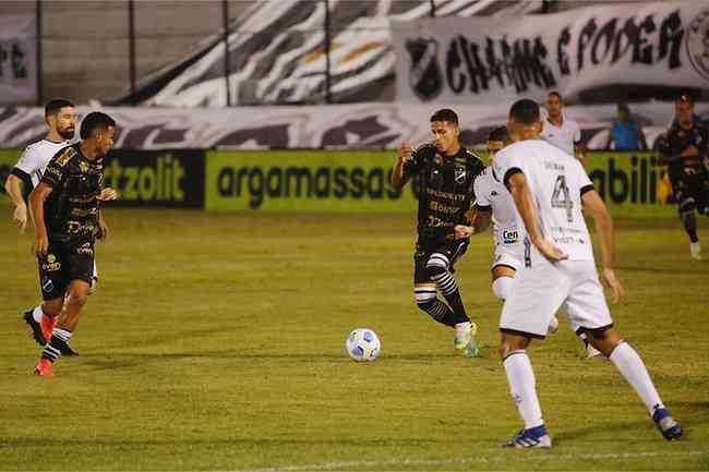 Botafogo buscou empate, mas caiu nos pnaltis no Frasqueiro e est fora da Copa do Brasil