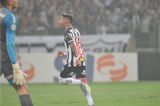 Fotos do jogo entre Atltico e Grmio, no Mineiro, em BH, pela 19 rodada do Campeonato Brasileiro
