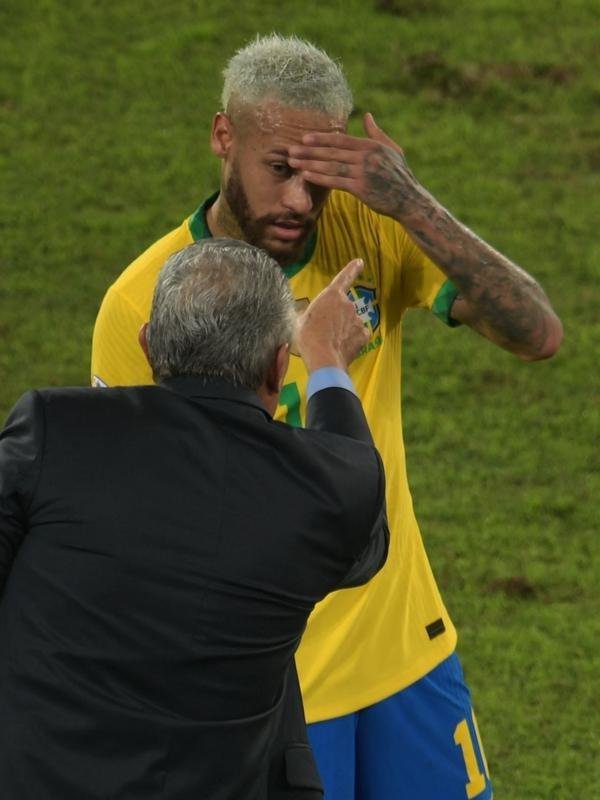 Brasil e Peru se enfrentaram pela segunda rodada do Grupo B da Copa Amrica