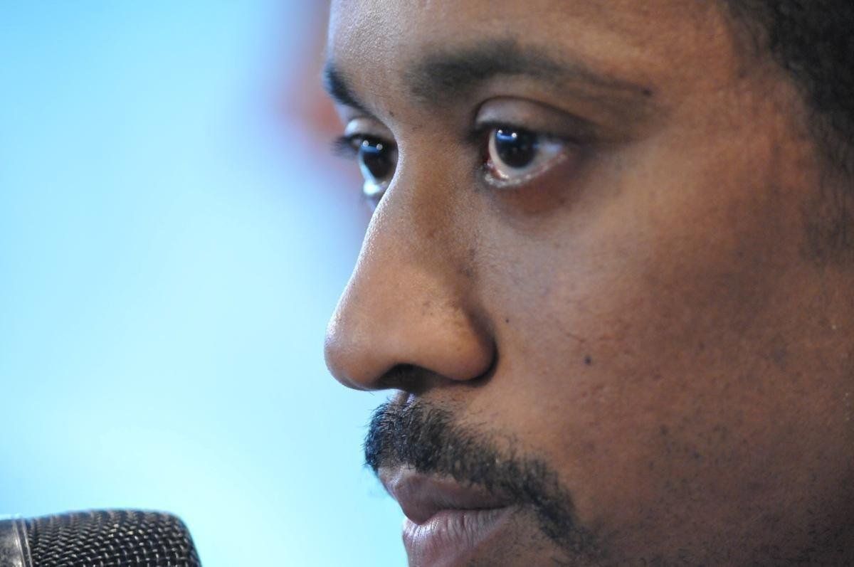 Volante Arouca, de 31 anos, assinou contrato com o Atltico de um ano