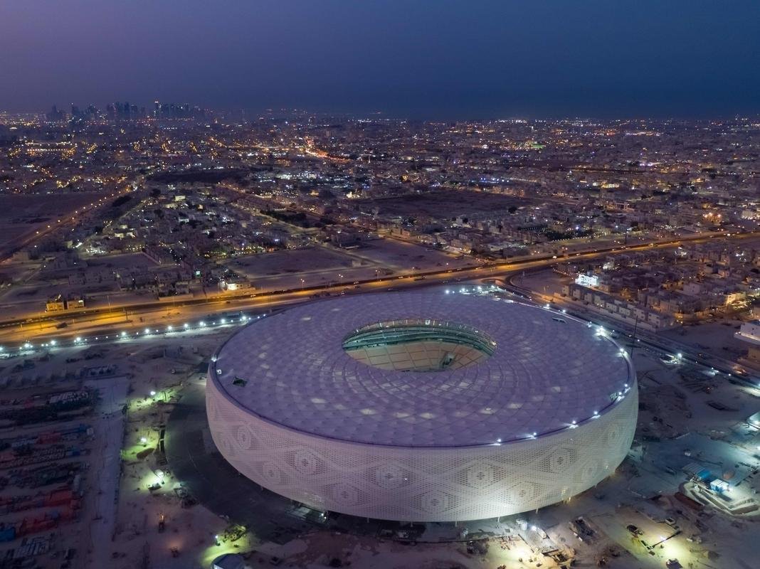 Estdio Al Thumama: arena da Copa tem capacidade para 40 mil torcedores e fica em Doha, capital do Catar. Foi projetado por pessoas nascidas no pas e reflete tradio familiar catari
