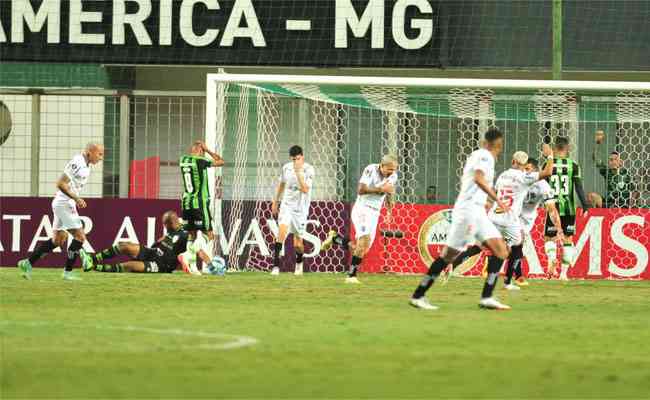 Guilherme Arana marcou o primeiro gol do Atléico sobre o América