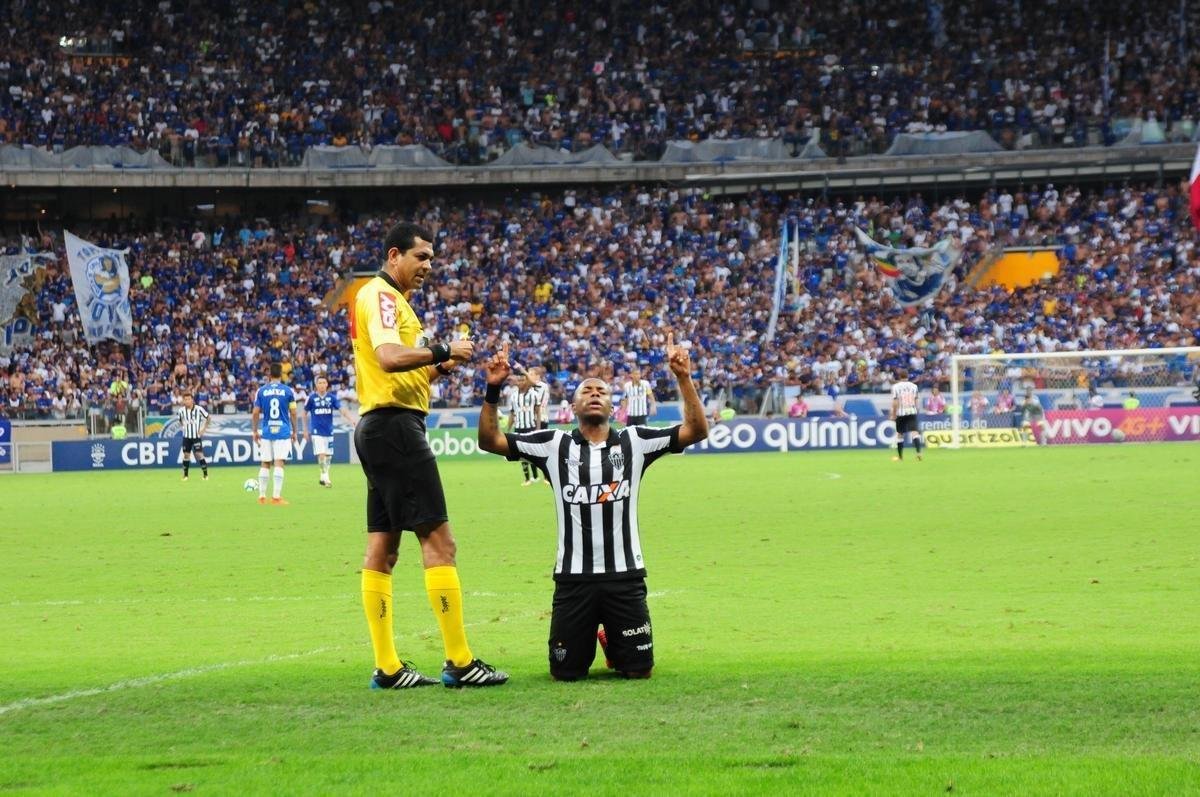 O camisa 7 agradeceu a Deus