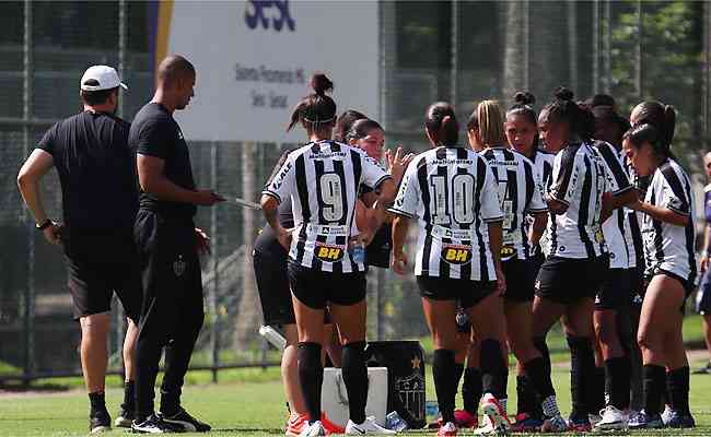 Vice-campeo da Srie A2 em 2021, time feminino do Galo vai disputar o Brasileiro A1
