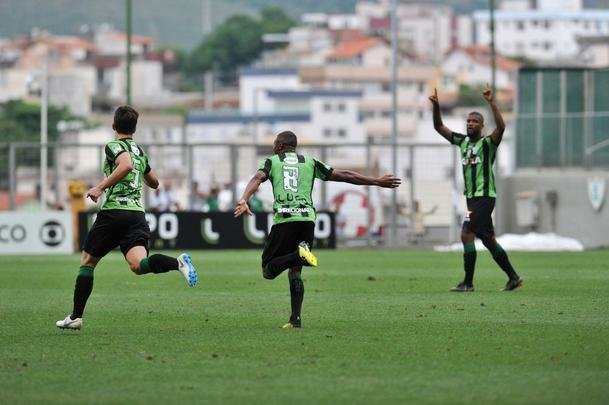 Fotos de América x Grêmio, neste sábado (20/10), no Independência, pela 30ª rodada do Campeonato Brasileiro