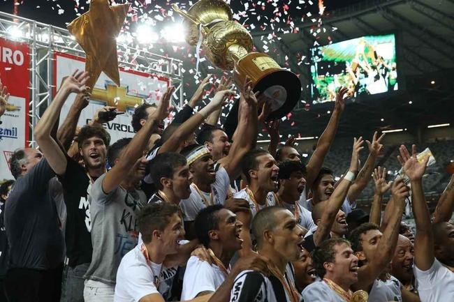 No dia 19 de maio de 2013, o Atltico conquistou o bicampeonato mineiro, depois de vencer o primeiro jogo contra o Cruzeiro por 3 a 0 e perder o segundo por 2 a 1