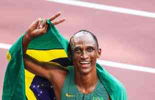 Alisson dos Santos conquistou bronze nos 400m com barreira em Tquio; veja a festa do Piu, o Malvado
