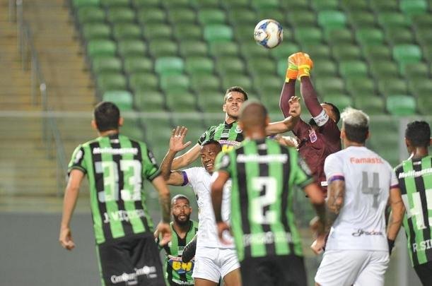 Amrica e Paran Clube se enfrentam pela 33 rodada da Srie B, no Horto