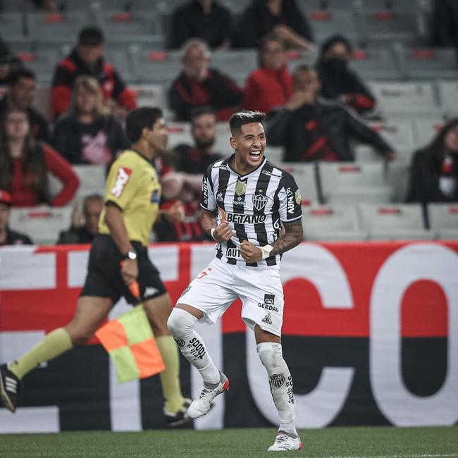 Neste domingo (17), o Atltico enfrentou, em Curitiba, o Athletico-PR pela 2 rodada da Srie A do Campeonato Brasileiro. A partida foi realizada na Arena da Baixada.