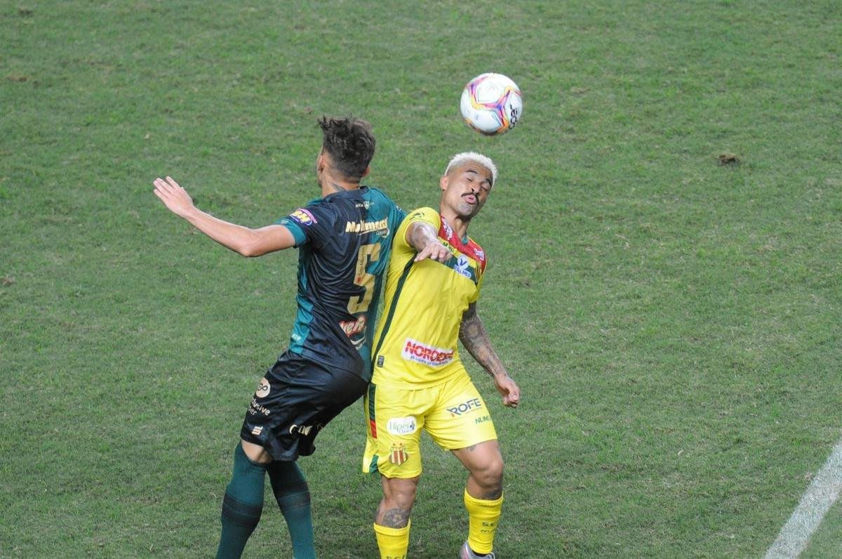 Fotos do jogo entre Amrica e Sampaio Corra, no Independncia, em Belo Horizonte, pela 27 rodada da Srie B do Campeonato Brasileiro