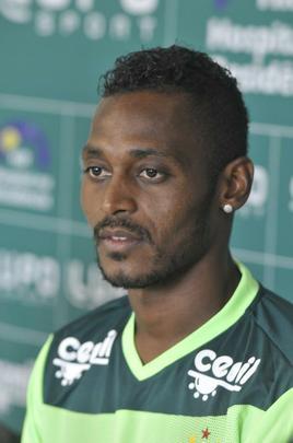 Marquinhos, de 28 anos,  o nono reforo do Amrica para temporada 2018