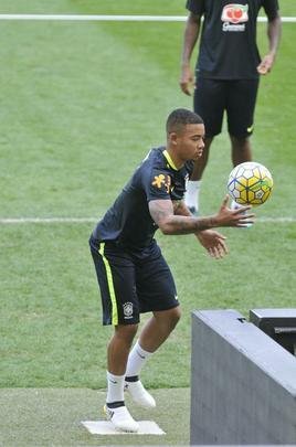 Nesta quarta-feira  tarde (09/11), Seleo Brasileira fez mais um treino no Mineiro e encerrou preparao para enfrentar a Argentina pelas Eliminatrias da Copa do Mundo