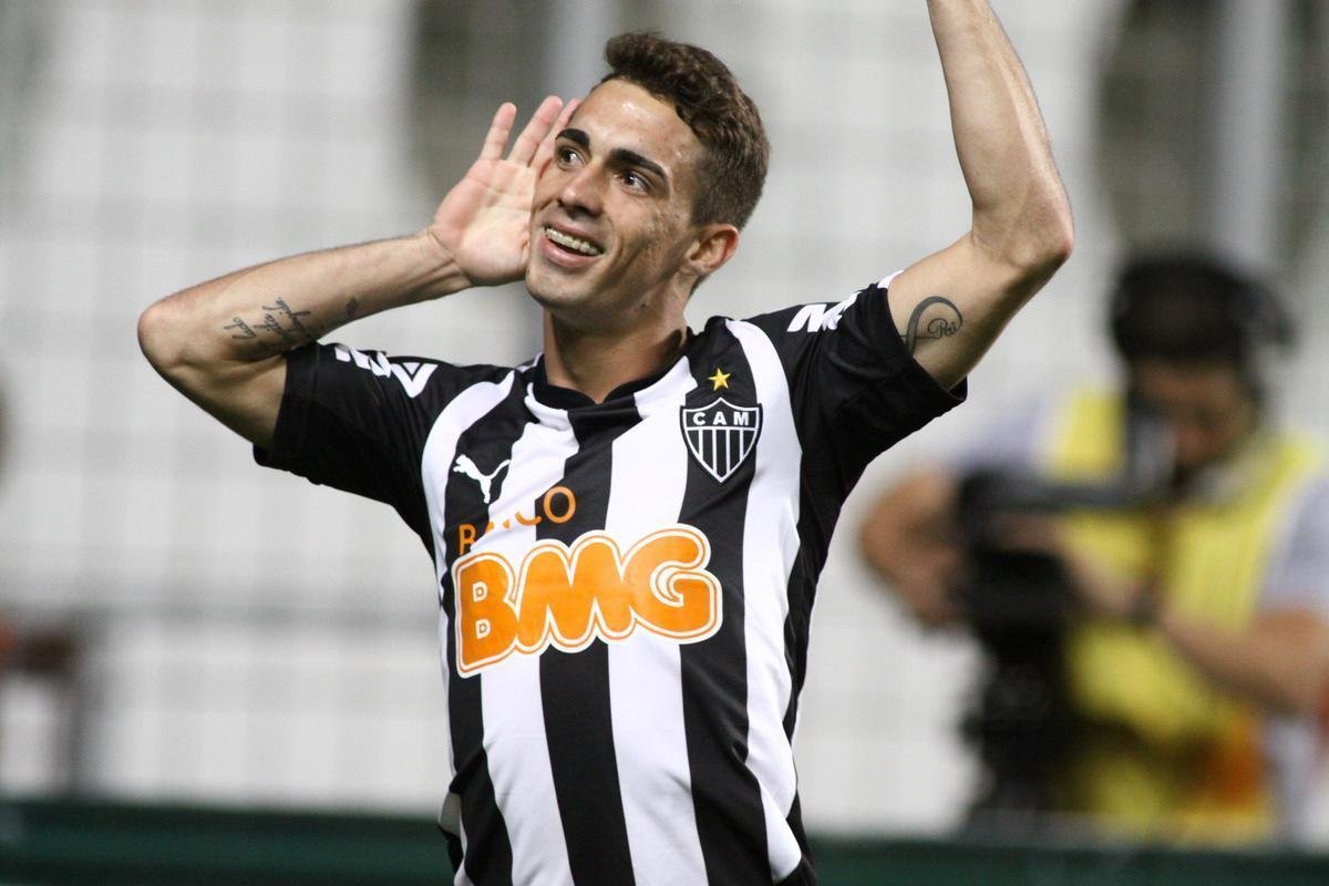 49 - Neto Berola - 2010/2011/2012/2013/2014 - 150 jogos / 27 gols - 0,18 por jogo