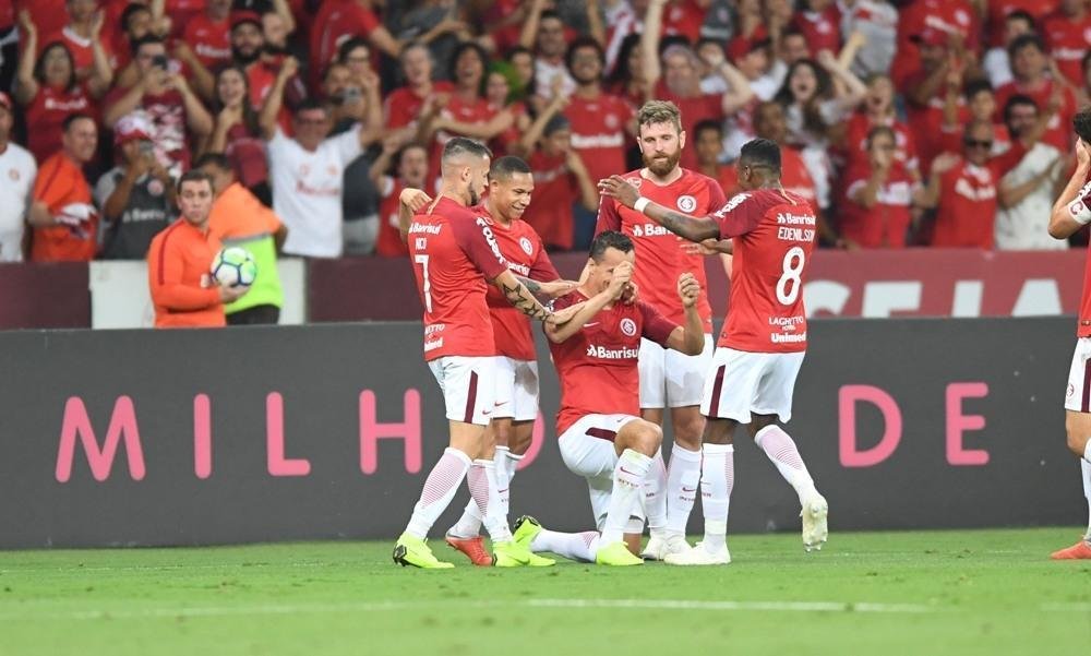 Amrica enfrentou o Internacional, no Beira-Rio, em Porto Alegre, pela 34 rodada do Brasileiro