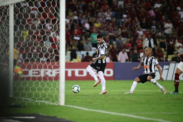 Equipes se enfrentaram nesta quinta-feira, no Rio de Janeiro, pela 24ª rodada do Brasileiro