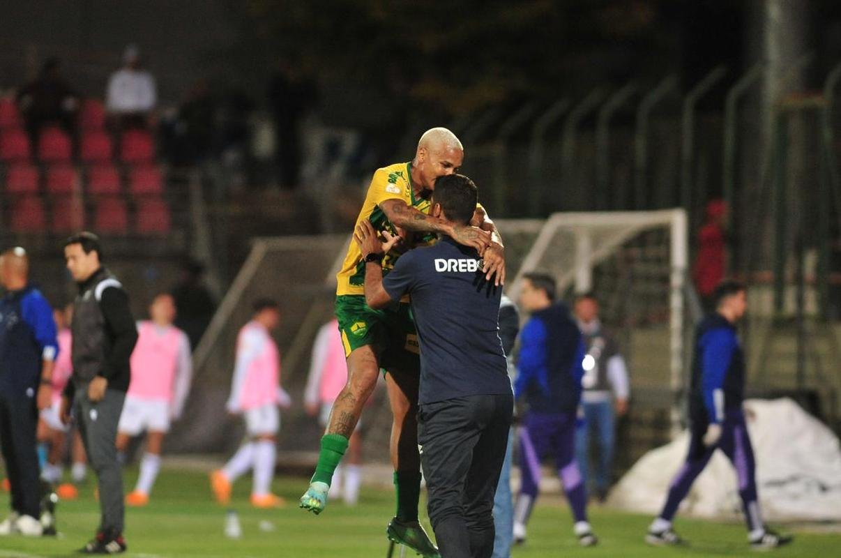 Cruzeiro x Cuiab: fotos do jogo na Arena do Jacar, em Sete Lagoas