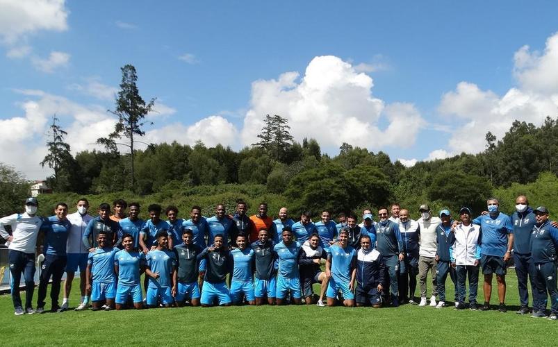 Universidad Católica (Equador) - Primeira fase