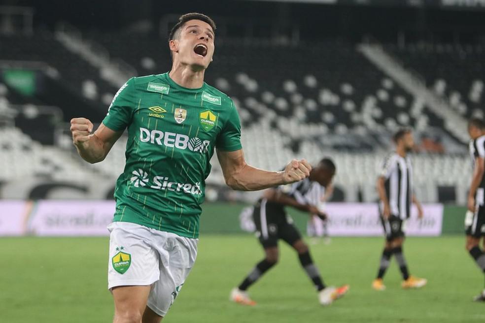 Reforço para o meio-campo do Cruzeiro, Matheus Barbosa disputou 30 partidas pelo Cuiabá na temporada 2020 e marcou dois gols.