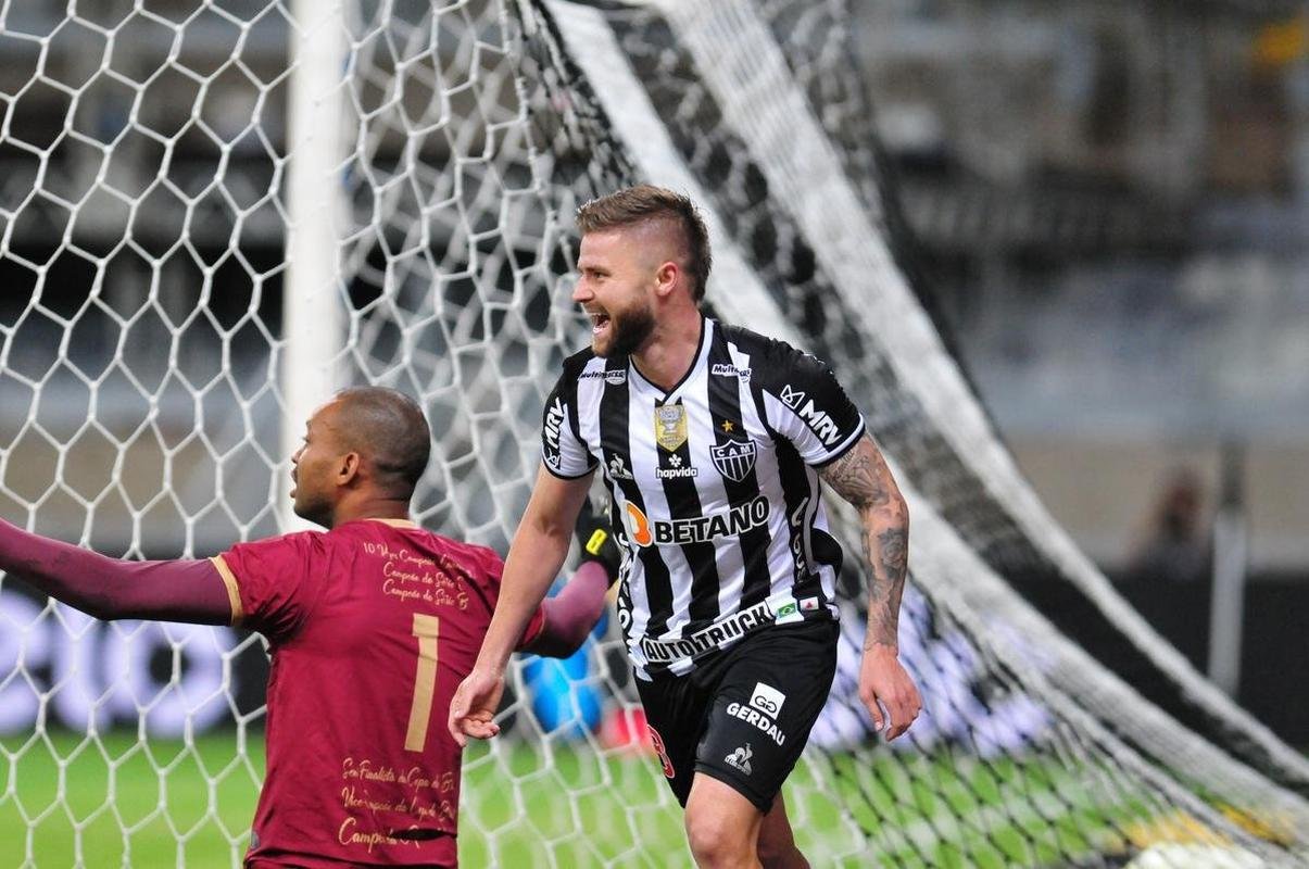 Fotos do jogo entre Atltico e Brasiliense, no Mineiro, pela Copa do Brasil
