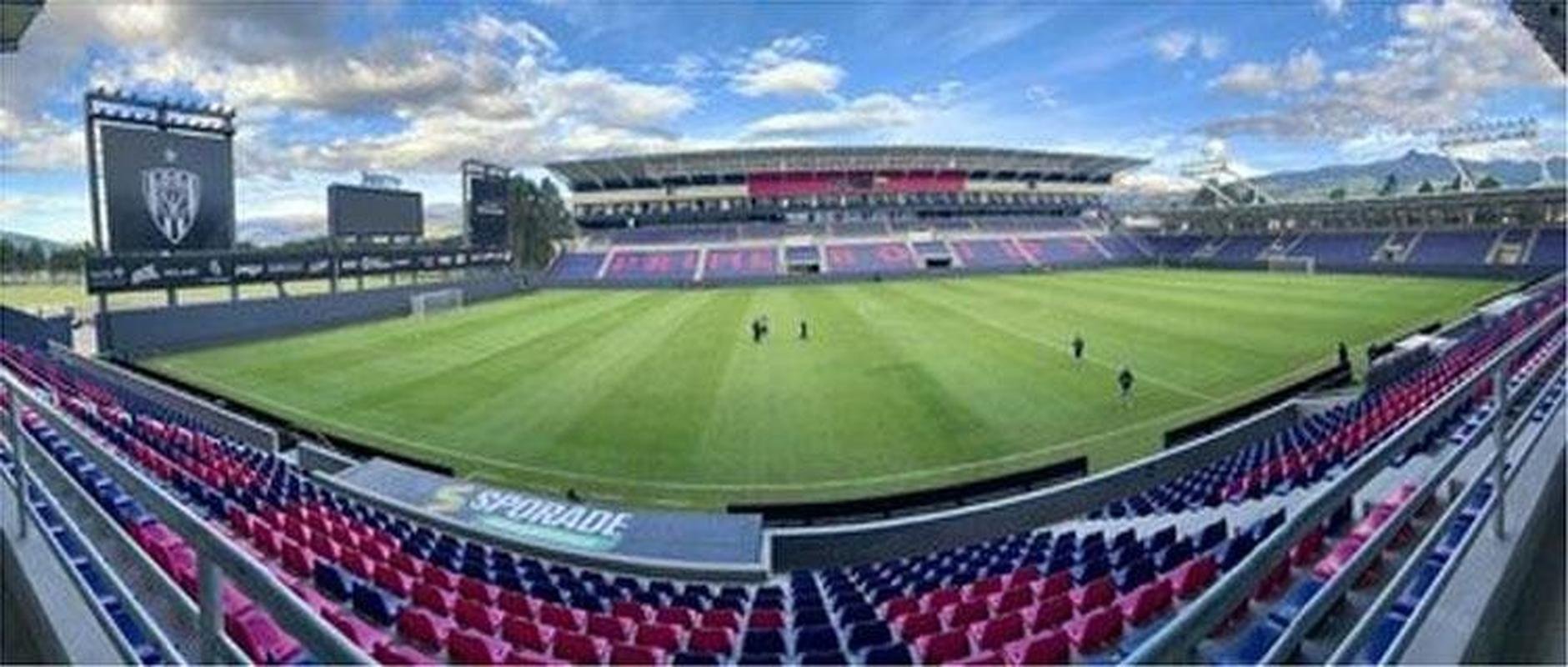 Rumiahui (Equador) - um jogo e uma derrota. Foram dois gols marcados e trs sofridos
