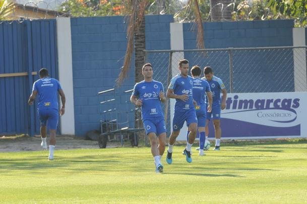 Fotos do treino do Cruzeiro desta quarta-feira, 2 de outubro, na Toca da Raposa II