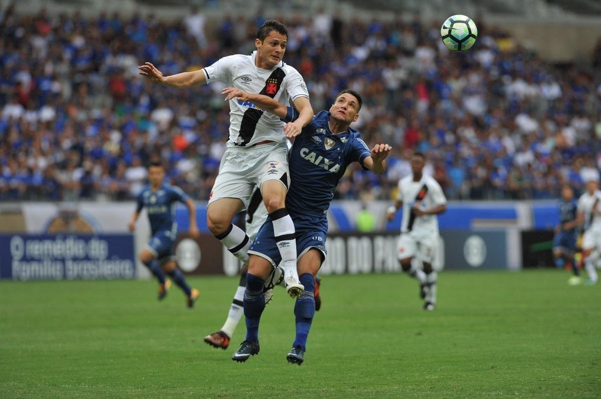 Fotos do jogo entre Cruzeiro e Vasco, no Mineiro, pela 37 rodada do Brasileiro (Leandro Couri/EM D.A Press)