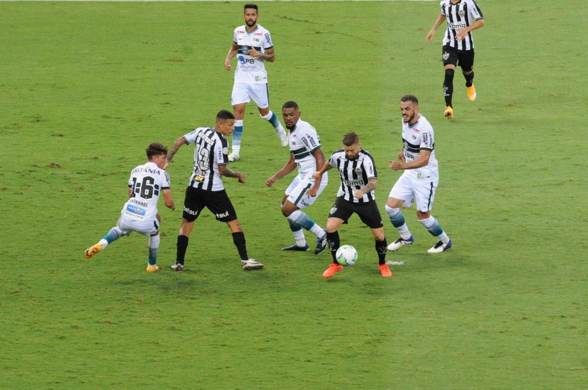 Imagens do jogo entre Atlético e Coritiba, pela 27ª rodada da Série A do Campeonato Brasileiro, no Mineirão