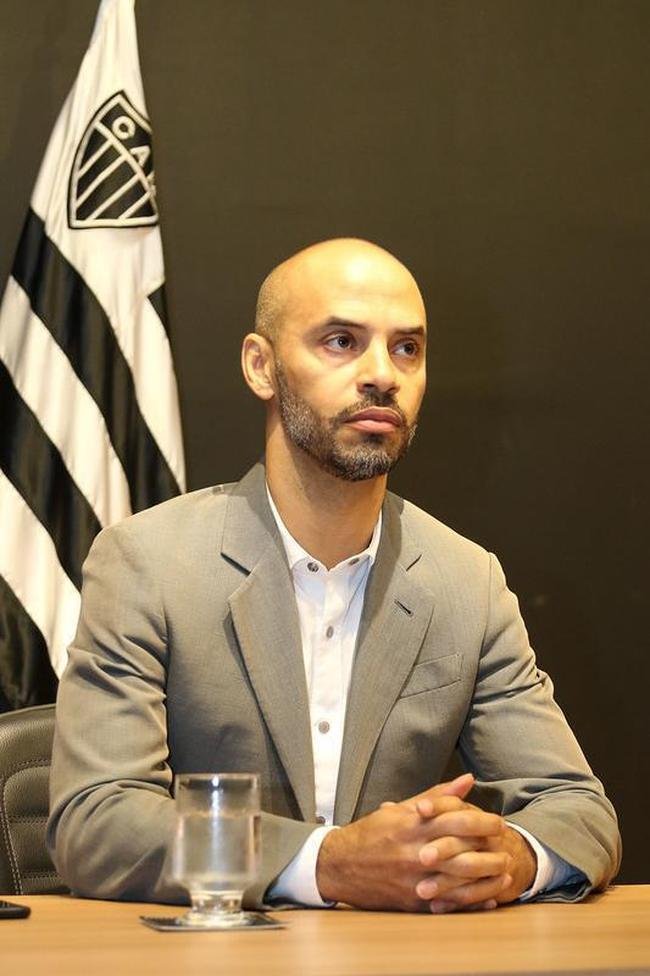 Marques - Com a demisso de Gallo, em outubro de 2018, Marques assumiu o futebol do clube. Ficou pouco tempo no cargo e deu lugar a Rui Costa, em abril de 2019. A partir desse momento, virou gerente de futebol. Foi demitido em fevereiro  de 2020. 