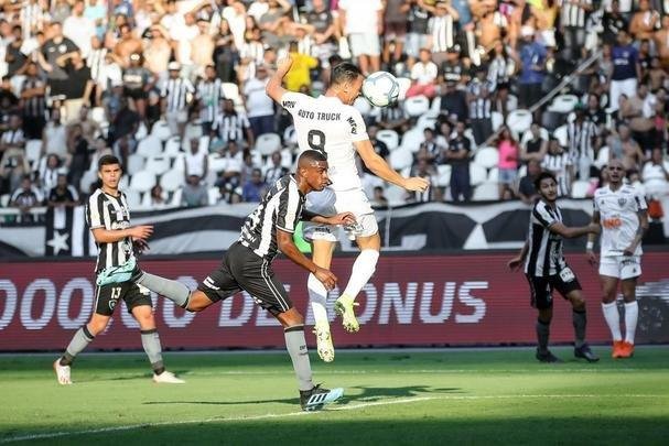 Fotos da vitória do Botafogo sobre o Atlético, por 2 a 1, no Engenhão, pela 18ª rodada do Brasileiro