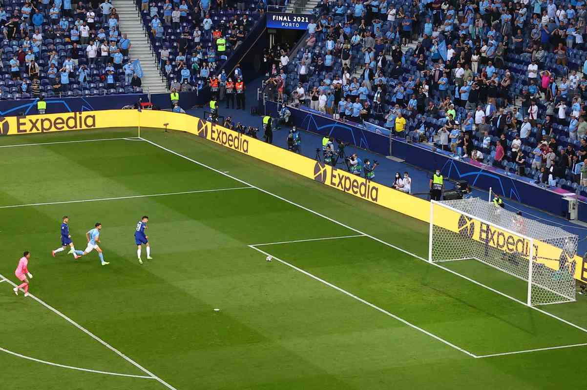 Imagens da grande deciso entre Manchester City e Chelsea no Estdio do Drago