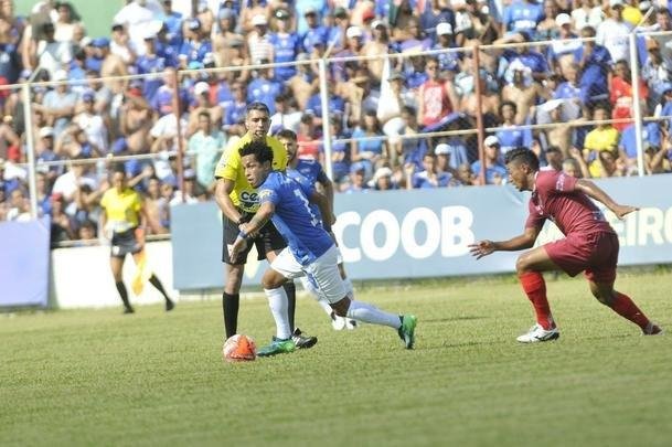 Cruzeiro abriu 2 a 1 no primeiro tempo, com gols de Raniel e Robinho; Alemo descontou para o Guarani