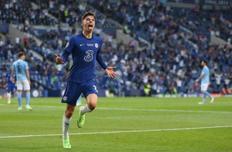 Imagens da grande decisão entre Manchester City e Chelsea no Estádio do Dragão