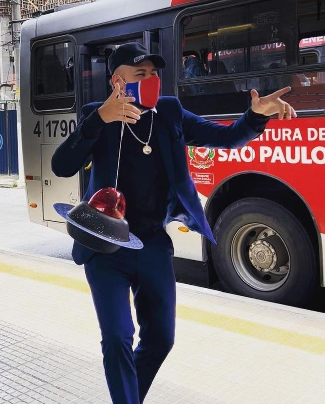 Ssia j imitou jogador chegando para jogar 