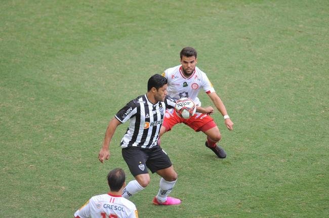 Fotos do jogo de ida da semifinal do Mineiro entre Tombense e Atltico, no Independncia, em Belo Horizonte.