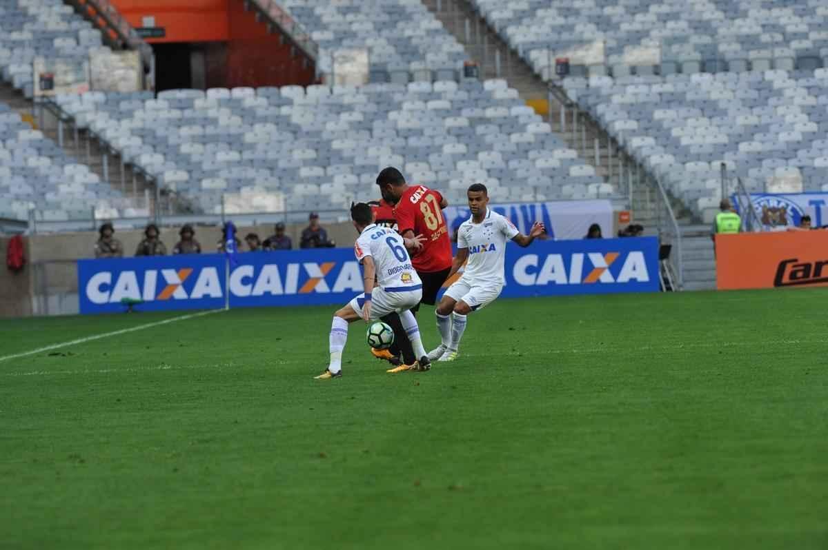 Imagens da partida entre Cruzeiro e Sport, duelo vlido pela 21 rodada da Srie A do Campeonato Brasileiro