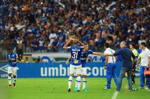 Robinho marcou gol de empate do Cruzeiro no Mineiro