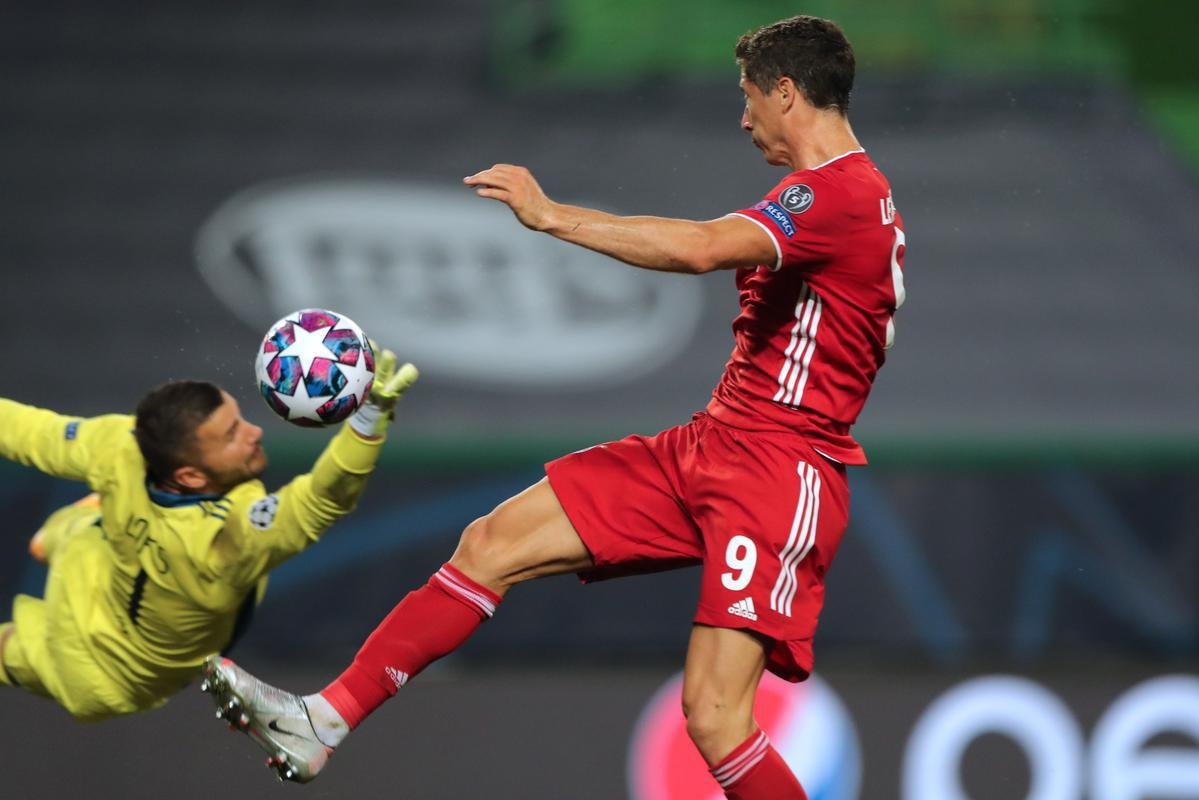 Imagens do duelo entre Lyon e Bayern, em Lisboa, pela semifinal da Liga dos Campees
