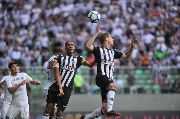 Imagens do jogo e da torcida do Galo no Independncia