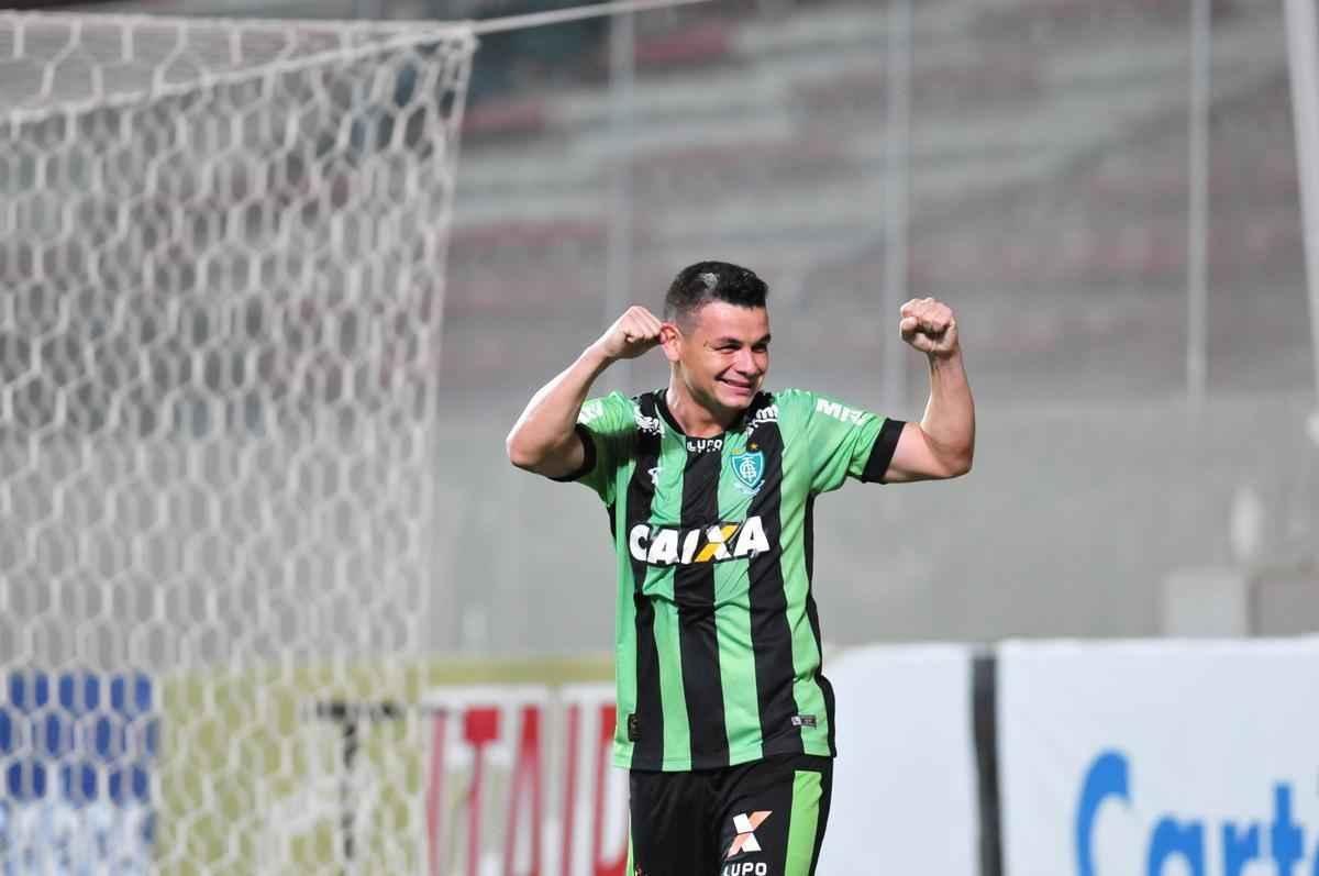 Amrica e Figueirense se enfrentaram, no Independncia, pela 16 rodada da Srie B do Brasileiro