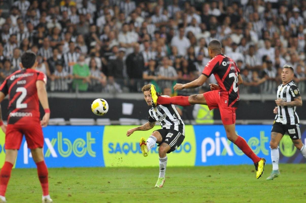 Fotos da partida entre Atltico e Athletico-PR, neste domingo (7), no Mineiro, pela 21 rodada do Campeonato Brasileiro