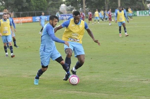 Imagens do treino do Cruzeiro nesta quarta-feira (14), antes do duelo contra o Patrocinense