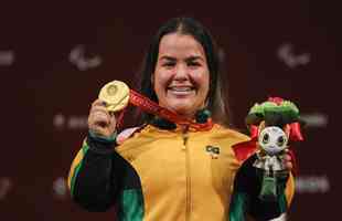 Mariana D'Andrea conquistou o ouro na categoria até 73 kg do halterofilismo