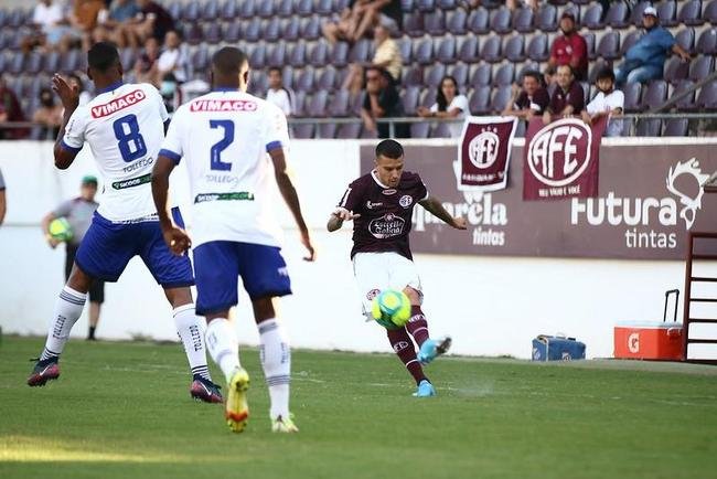 Ferroviria venceu com trs gols de Michel, dois de Welinton Torro (ex-Cruzeiro), um de Bruno Xavier, um de Tony (ex-Amrica) e um de Jhoninha