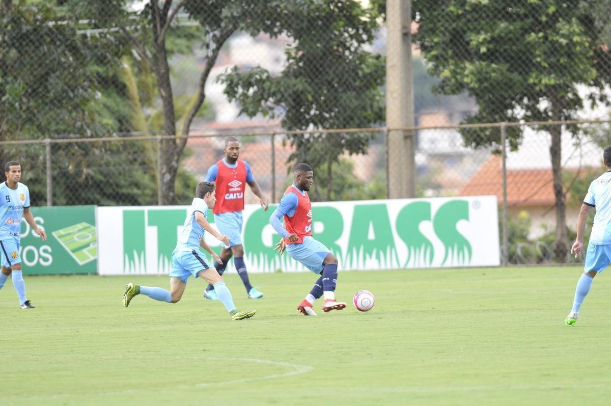 Com gols de Judivan e Rafael Sobis, Cruzeiro venceu Betinense por 2 a 0 em jogo-treino