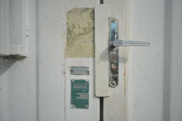 Amrica abriu Casa do Atleta, alojamento que recebe jovens das categorias de base do clube no Centro de Treinamento Lanna Drumond. Local abriga 60 jogadores. Segundo direo, contineres eram utilizados para receber atletas em perodo de testes, mas j esto desativados. Por falta de alvars da prefeitura de Contagem e laudo do Corpo de Bombeiros, Amrica realocou garotos em hotel de Belo Horizonte at regularizao do CT.