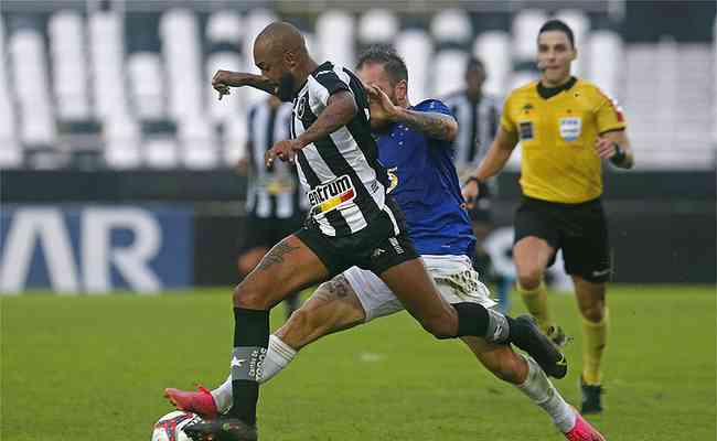 Botafogo e Cruzeiro empataram por 3 a 3 em duelo movimentado no Rio