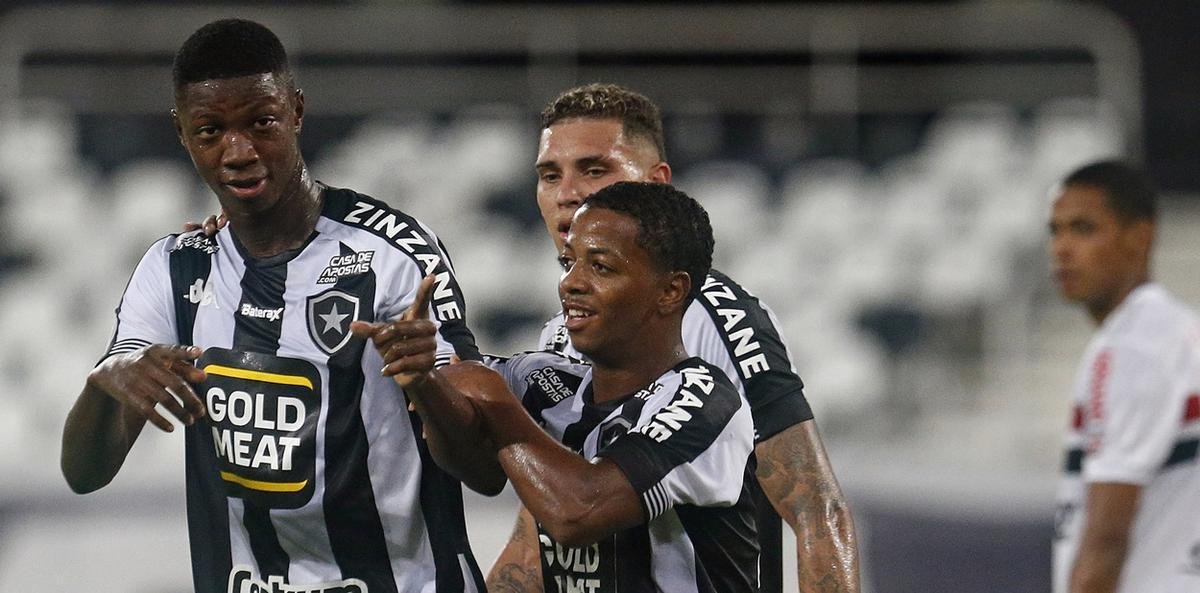 #12 - Botafogo: 817 pontos em 620 jogos (214 vitórias, 172 empates e 234 derrotas)