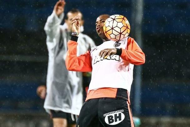 Fotos do treino do Atlético no Estádio Rumiñahui