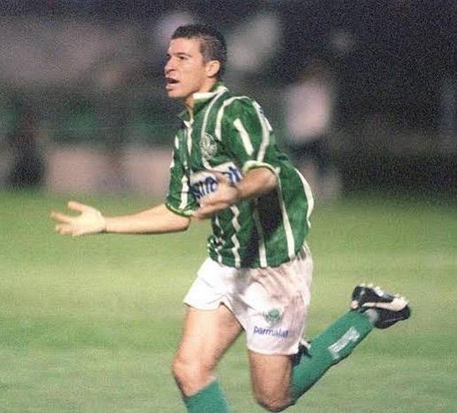 1996 - Luiz�o, do Palmeiras, foi o artilheiro com oito gols