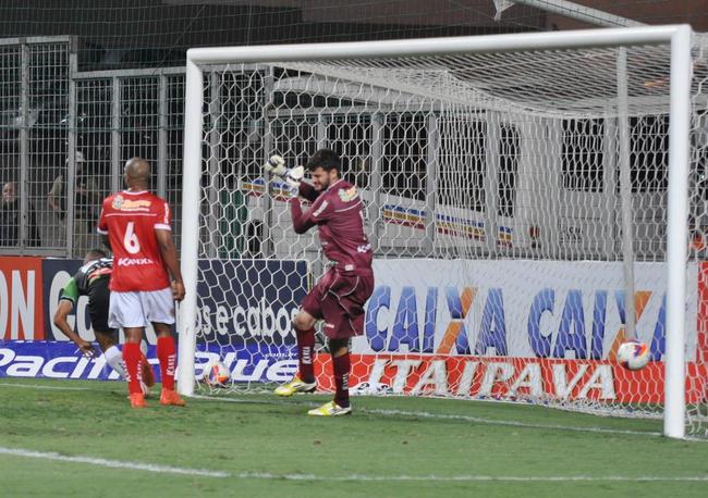 Imagens do jogo entre América e Mogi Mirim no Independência